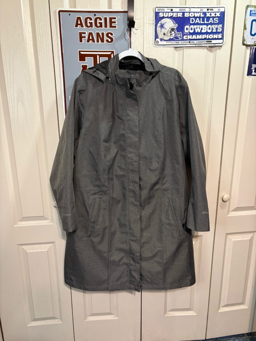 Eddie Bauer Women’s Waterproof Hooded Trench Coat - Picture 3 of 9